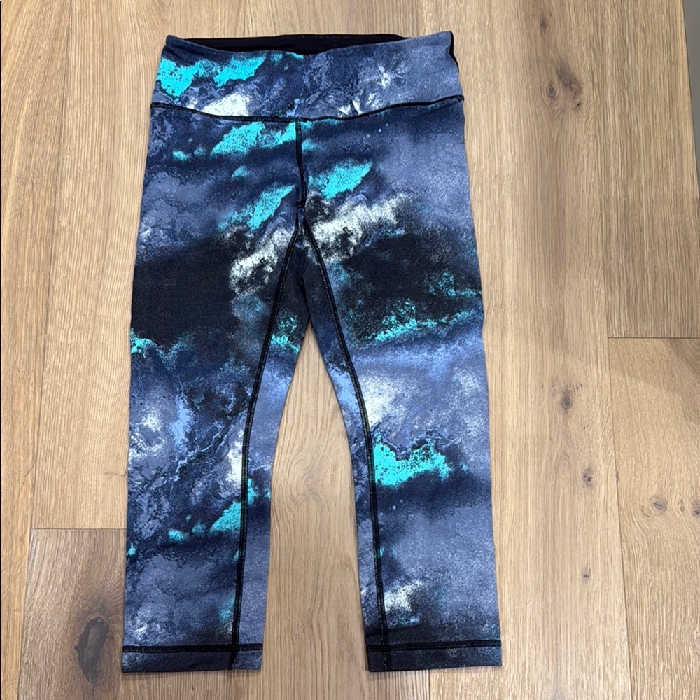 Lululemon Athletica Indigo Capri Leggings